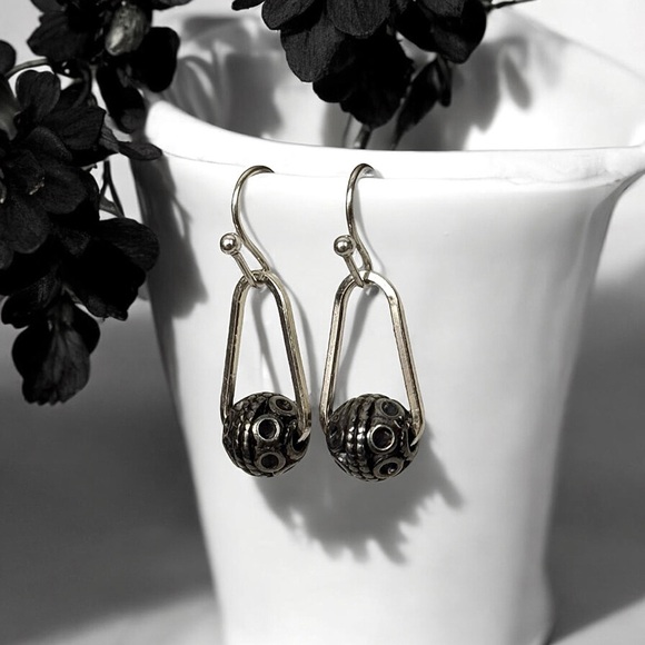 5 For $25💫Alternative Gunmetal Ball Dangles Earrings - Picture 1 of 4